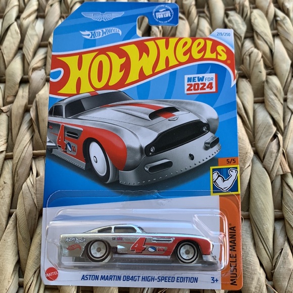 Aston Martin DB4GT High-Speed Edition Hot Wheels AstonMartin HotWheels Race Car - Picture 9 of 9